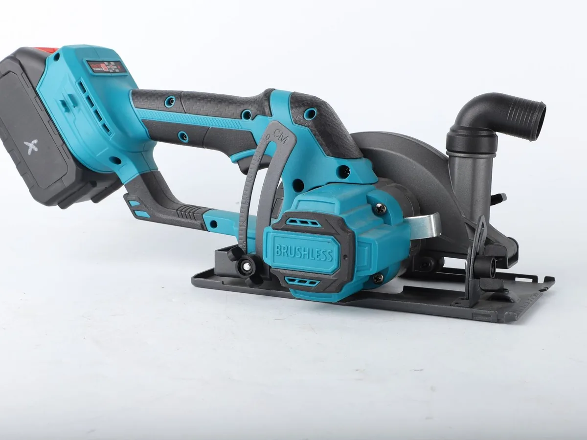 Cordless Circular Saws — Cordless circular saws range from Vorton Tools